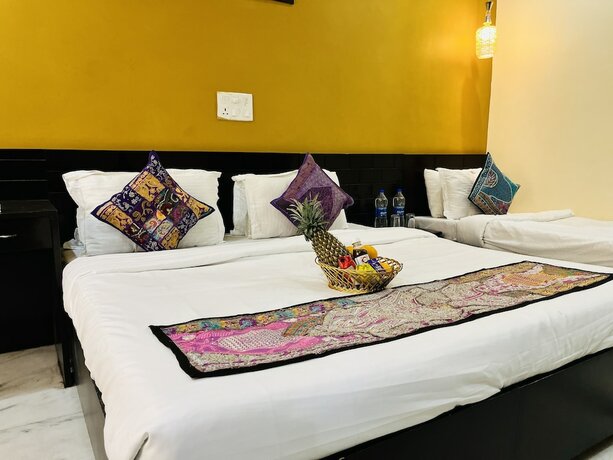 Imagen general del Hotel Rajwada Inn and club. Foto 12