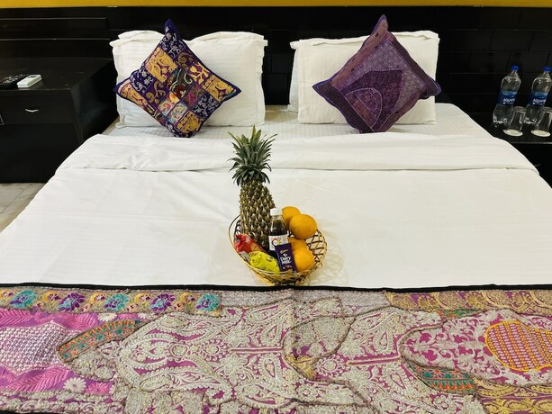 Imagen general del Hotel Rajwada Inn and club. Foto 13