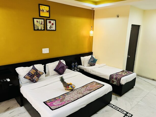 Imagen general del Hotel Rajwada Inn and club. Foto 15