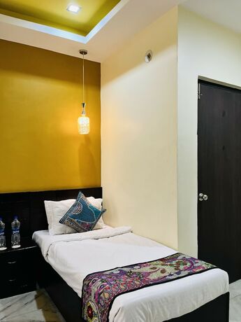 Imagen de la habitación del Hotel Rajwada Inn and club. Foto 19