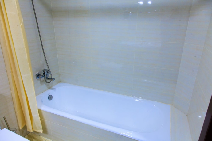 Imagen de la habitación del Hotel Rakat Plaza. Foto 3