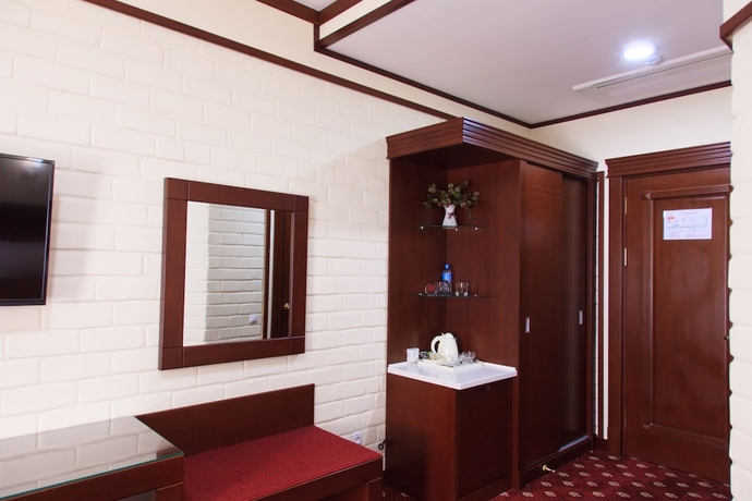 Imagen de la habitación del Hotel Rakat Plaza. Foto 5