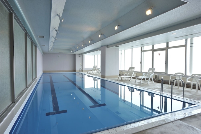 Imagen de la piscina del Hotel Rako Hananoi. Foto 15