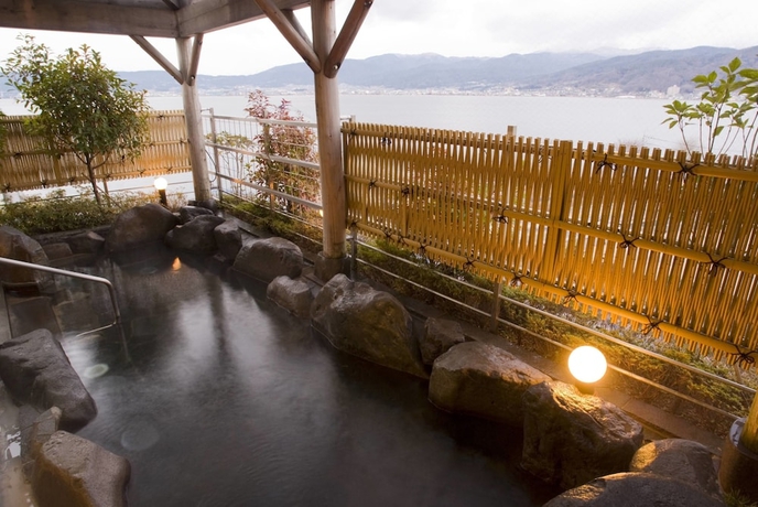 Imagen de la piscina del Hotel Rako Hananoi. Foto 16