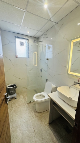 Imagen de la habitación del Hotel Raksha Suites and Banquet Greater Noida. Foto 14