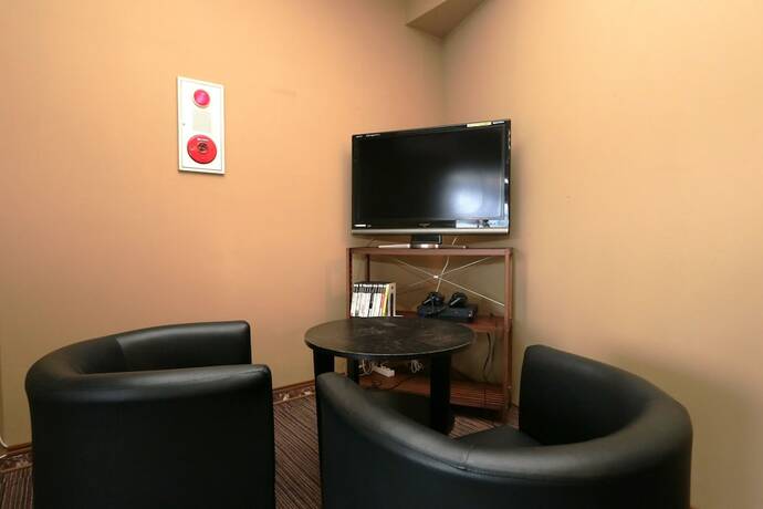 Imagen del bar/restaurante del Hotel Raku Serina. Foto 2