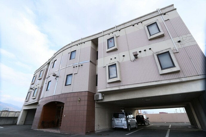 Imagen general del Hotel Raku Serina. Foto 1