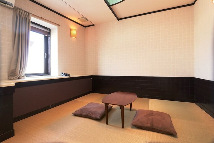 Imagen de la habitación del Hotel Raku Serina. Foto 5