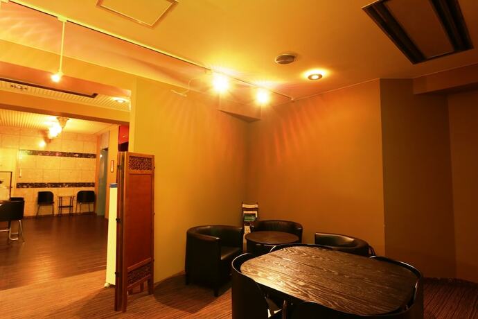 Imagen de los interiores del Hotel Raku Serina. Foto 20