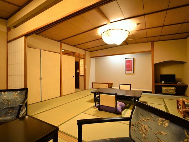 Imagen de la habitación del Hotel Rakuzan Yasuda. Foto 20