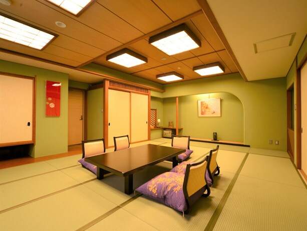 Imagen de la habitación del Hotel Rakuzan Yasuda. Foto 21