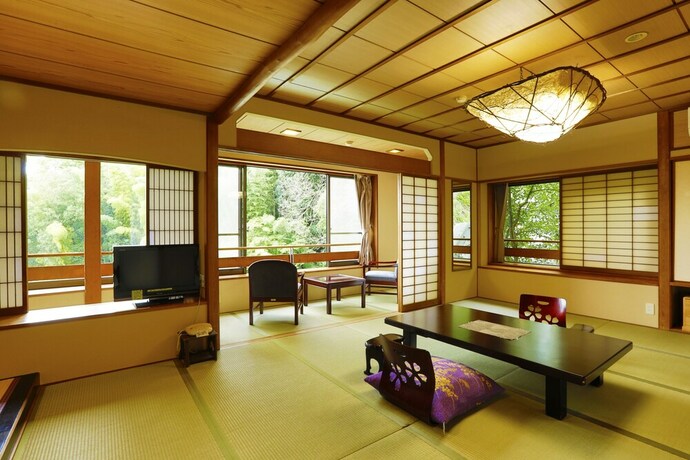 Imagen de la habitación del Hotel Rakuzan Yasuda. Foto 22