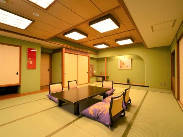 Imagen de la habitación del Hotel Rakuzan Yasuda. Foto 26