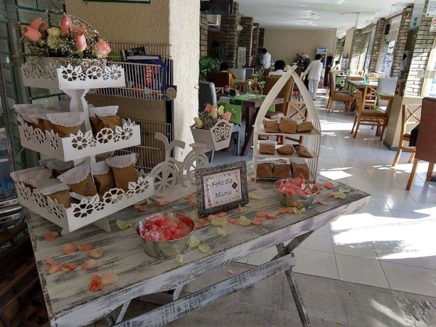 Imagen de los interiores del Hotel Raldos Inn. Foto 18
