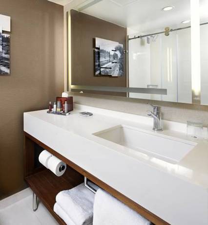 Imagen de la habitación del Hotel Raleigh Marriott Crabtree Valley. Foto 8