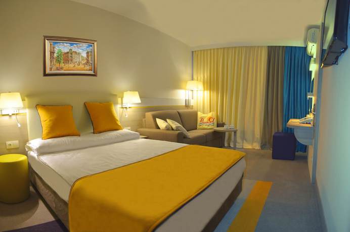 Imagen de la habitación del Hotel Ralitsa Aquaclub. Foto 18