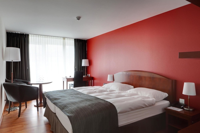 Imagen de la habitación del Hotel Rallye, La Tour-de-Tr&ecirc;me. Foto 4