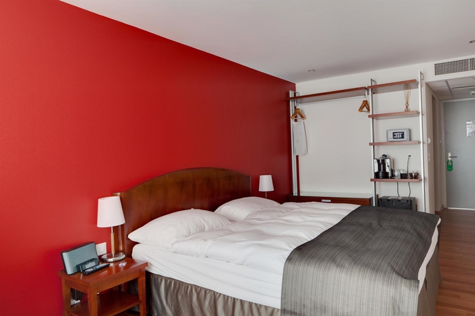 Imagen de la habitación del Hotel Rallye, La Tour-de-Tr&ecirc;me. Foto 7