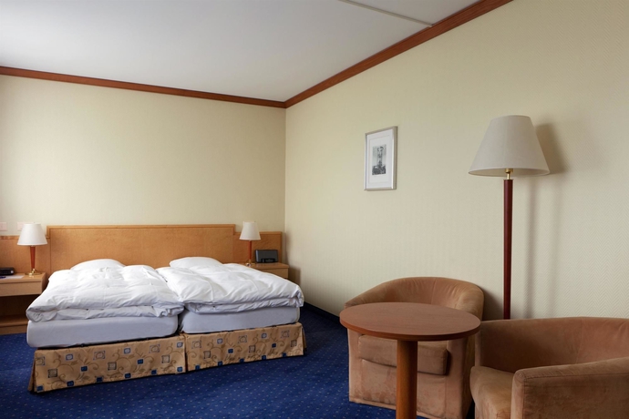 Imagen de la habitación del Hotel Rallye, La Tour-de-Tr&ecirc;me. Foto 10