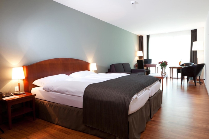 Imagen de la habitación del Hotel Rallye, La Tour-de-Tr&ecirc;me. Foto 11