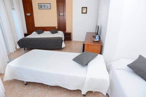 Imagen de la habitación del Hotel Rallye, L'escala. Foto 8