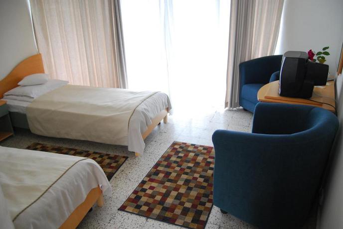 Imagen de la habitación del Hotel Raluca. Foto 5