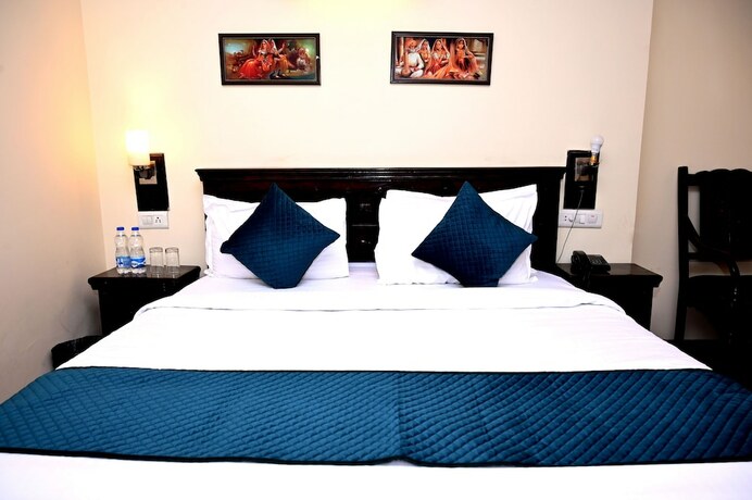 Imagen general del Hotel Ram Vilas By Fork Plaza. Foto 9