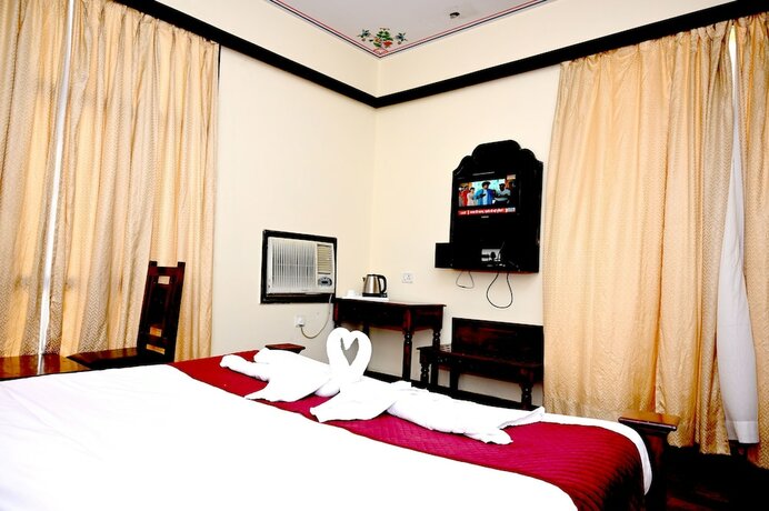 Imagen general del Hotel Ram Vilas By Fork Plaza. Foto 14