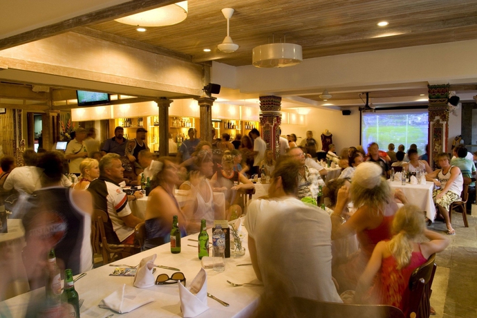 Imagen del bar/restaurante del Hotel Rama Garden - Chse Certified. Foto 3