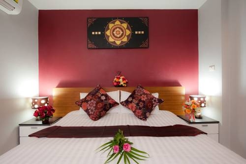 Imagen general del Hotel Rama Kata Beach Hotel. Foto 10