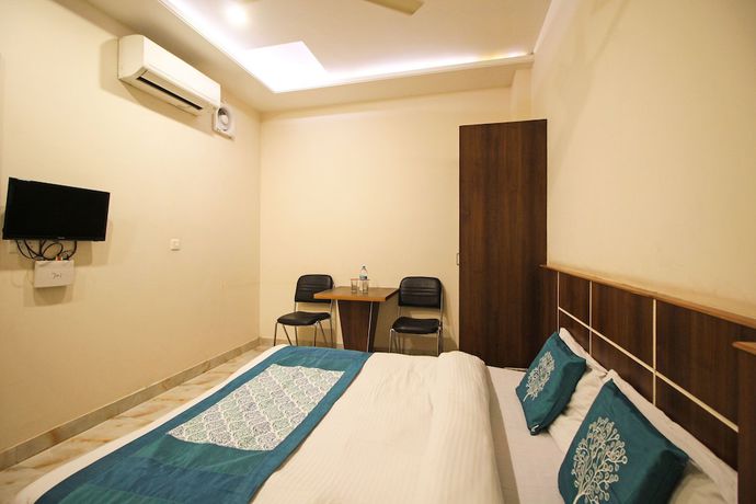 Imagen de la habitación del Hotel Rama Palace, Mathura. Foto 13