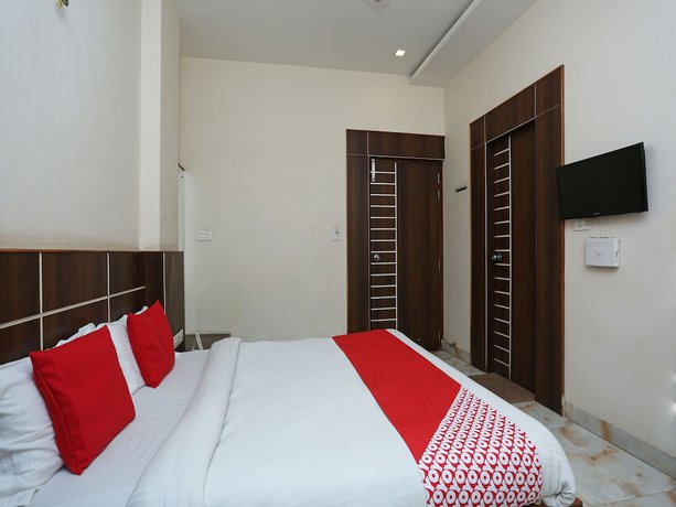Imagen de la habitación del Hotel Rama Palace, Mathura. Foto 14