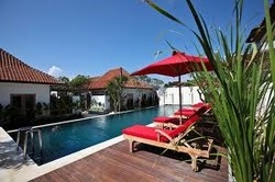 Imagen de la piscina del Hotel Rama Residence Seminyak. Foto 5