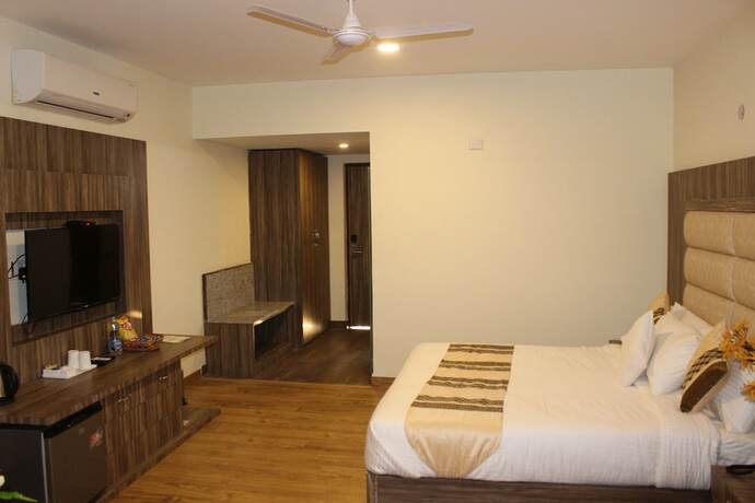 Imagen de la habitación del Hotel Rama Trident. Foto 30
