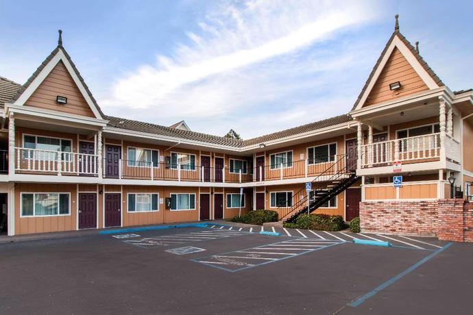 Imagen general del Hotel Ramada Bayside Inn & Suites Eureka. Foto 1
