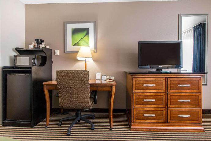 Imagen de la habitación del Hotel Ramada Bayside Inn & Suites Eureka. Foto 11
