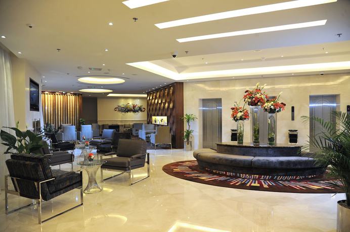 Imagen de los interiores del Hotel Ramada By Wyndham Abu Dhabi Corniche. Foto 19