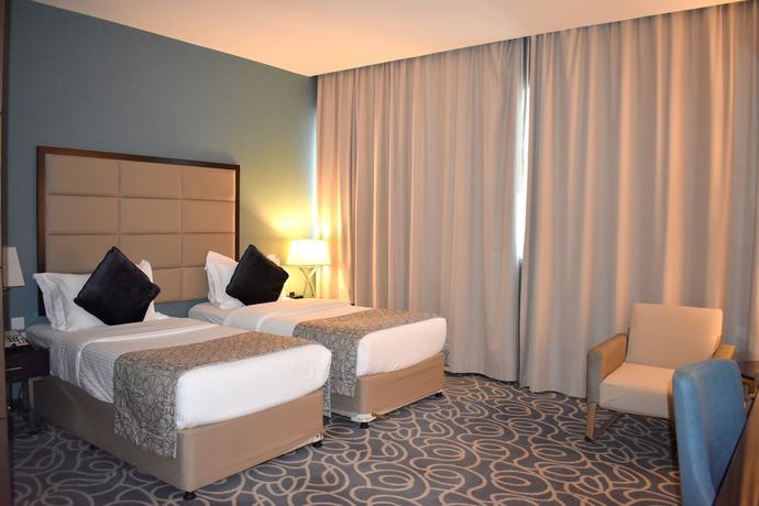 Imagen de la habitación del Hotel Ramada By Wyndham Abu Dhabi Corniche. Foto 14