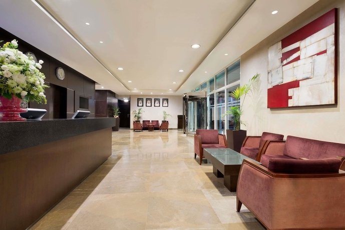 Imagen de los interiores del Hotel Ramada By Wyndham Abu Dhabi Downtown. Foto 17