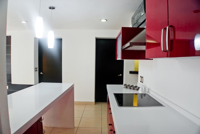 Imagen de la habitación del Hotel Ramada By Wyndham Acapulco and Suites. Foto 9