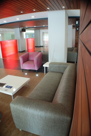 Imagen de los interiores del Hotel Ramada By Wyndham Acapulco and Suites. Foto 15
