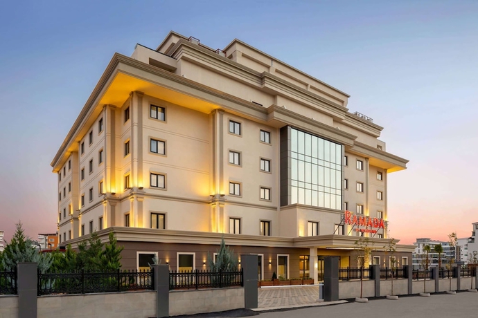 Imagen general del Hotel Ramada By Wyndham Adiyaman. Foto 1