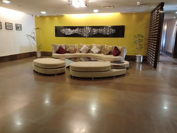 Imagen de los interiores del Hotel Ramada By Wyndham Ajmer. Foto 19