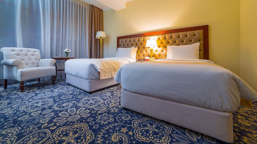 Imagen de la habitación del Hotel Ramada By Wyndham Almaty. Foto 3