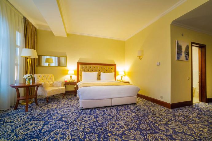 Imagen de la habitación del Hotel Ramada By Wyndham Almaty. Foto 4