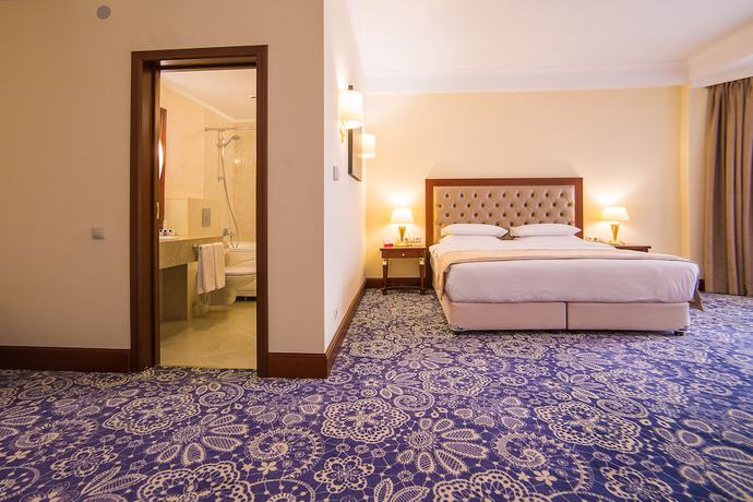 Imagen de la habitación del Hotel Ramada By Wyndham Almaty. Foto 8