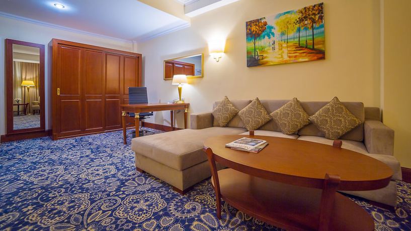 Imagen de la habitación del Hotel Ramada By Wyndham Almaty. Foto 9