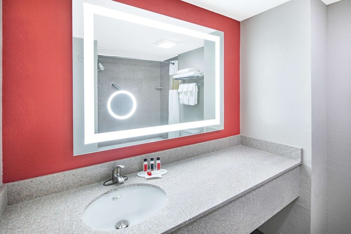 Imagen de la habitación del Hotel Ramada By Wyndham Alpharetta/atlanta North. Foto 11