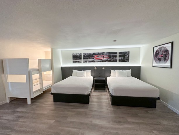 Imagen de la habitación del Hotel Ramada By Wyndham Anaheim Convention Center. Foto 3