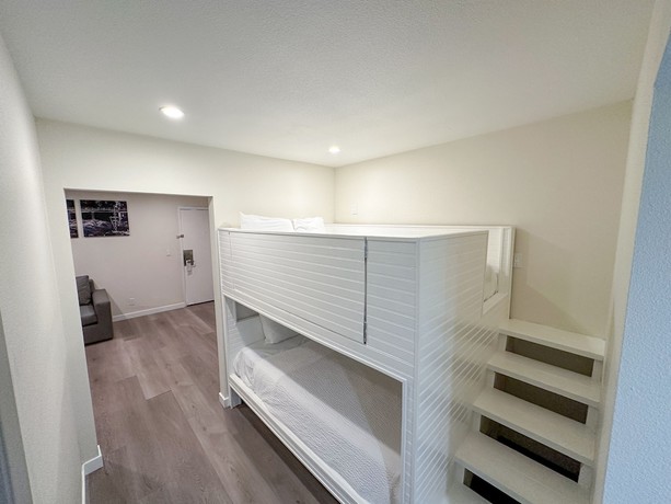 Imagen de la habitación del Hotel Ramada By Wyndham Anaheim Convention Center. Foto 9